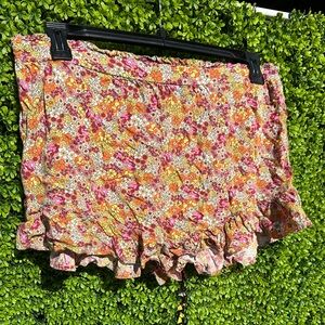 Floral Ruffle Women's Shorts